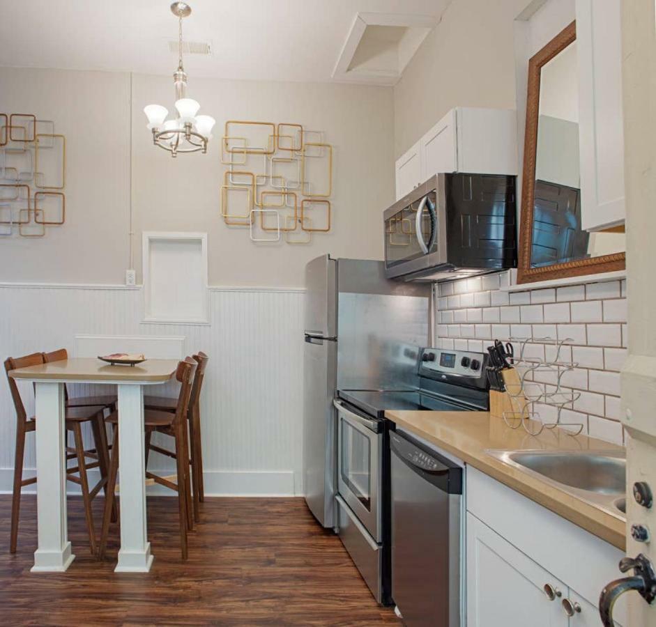 101 E Waldburg - Cozy Cottage Just Off Of Forsyth Park 서배너 외부 사진